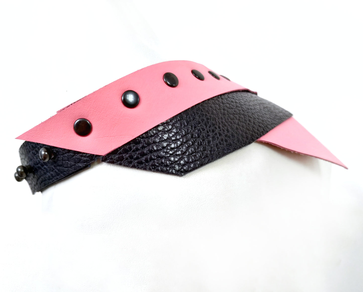 Removable neck tie posture collar