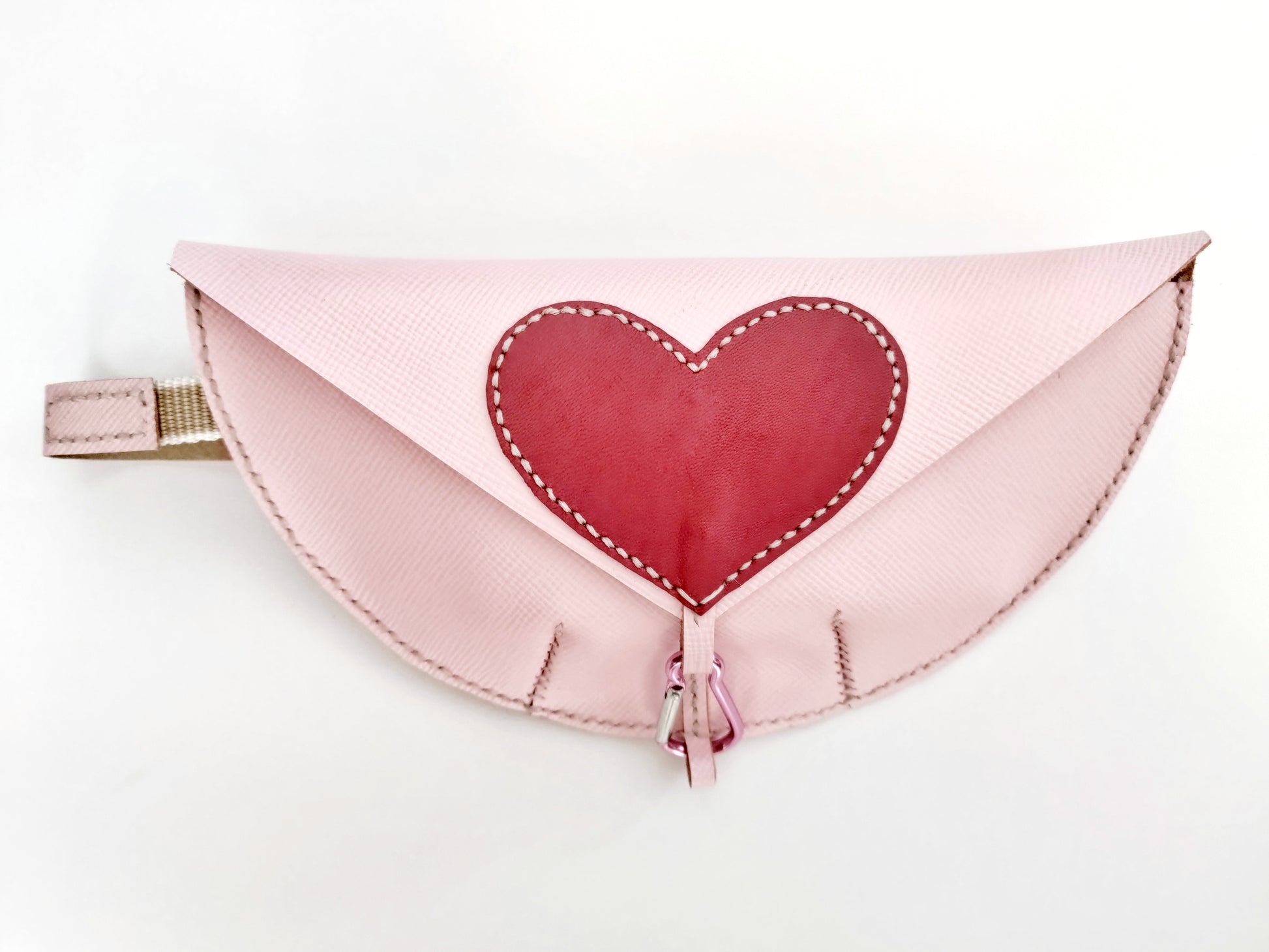 Girl fanny pack in pink with a purple heart accent